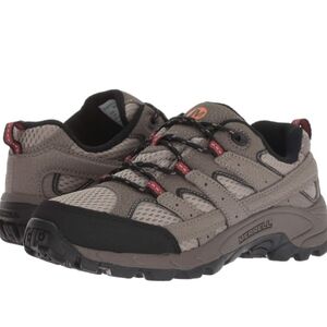 Boys Merrell Moab 2, size 3.5
